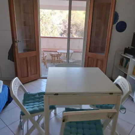 Jana De Mar Apartment
